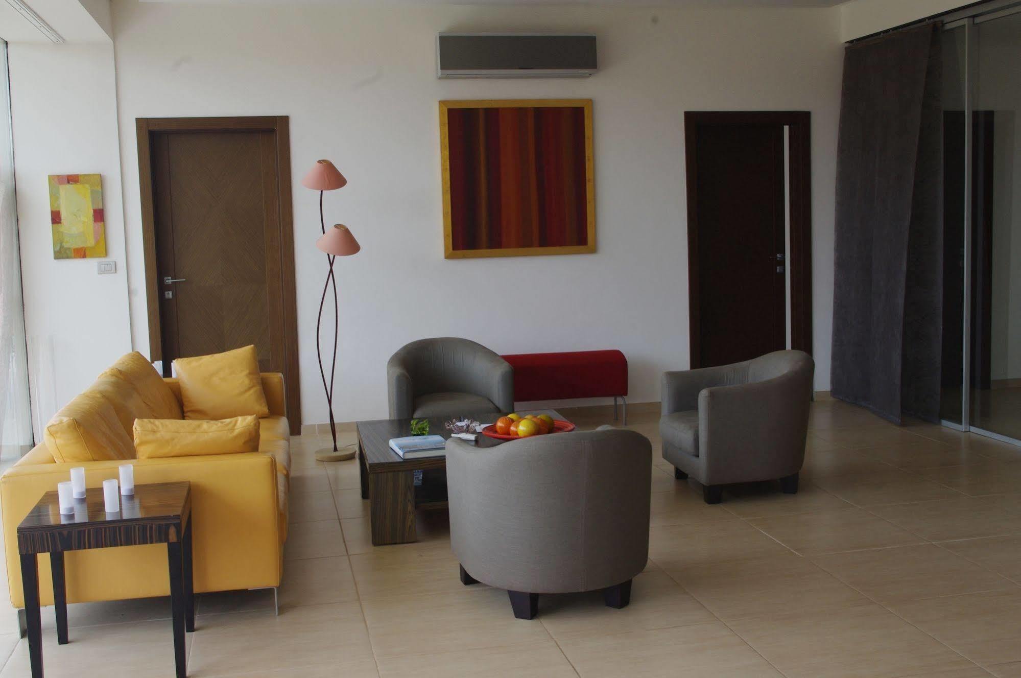 Hotel Maison Rouge Cotonou Kültér fotó